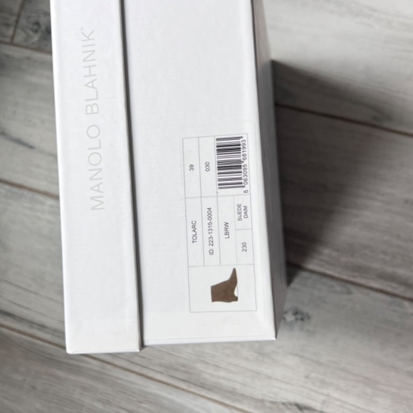 New Manolo Blahnik Tolarc Suede Zip Ankle Booties - Picture 11 of 12